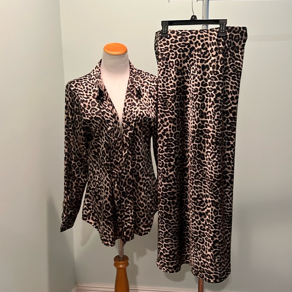 Leopard print top/skirt